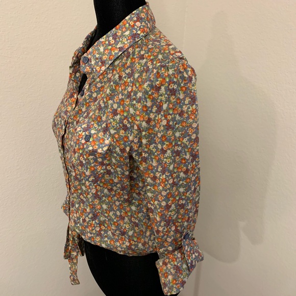 Floral button up front tie crop top - Picture 3 of 7